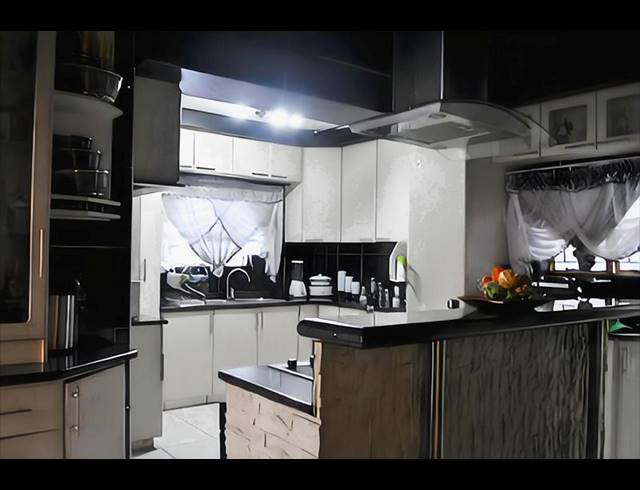 3 BEDROOM HOUSE FOR SALE IN ZAKARIYYA PARK